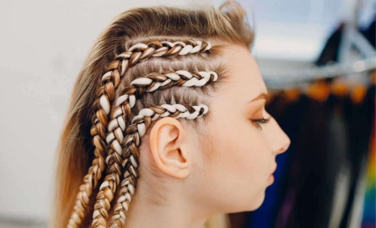 Styling Knotless Braids