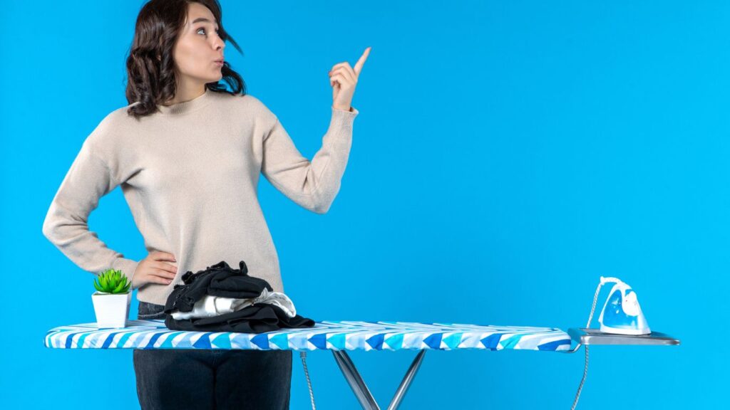 How to Close an Ironing Board How to Close an Ironing Board