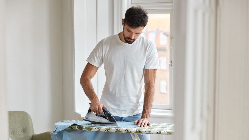 How to Close an Ironing Board How to Close an Ironing Board