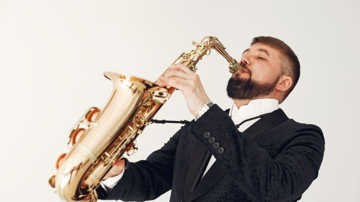 How to Hold a Trombone?