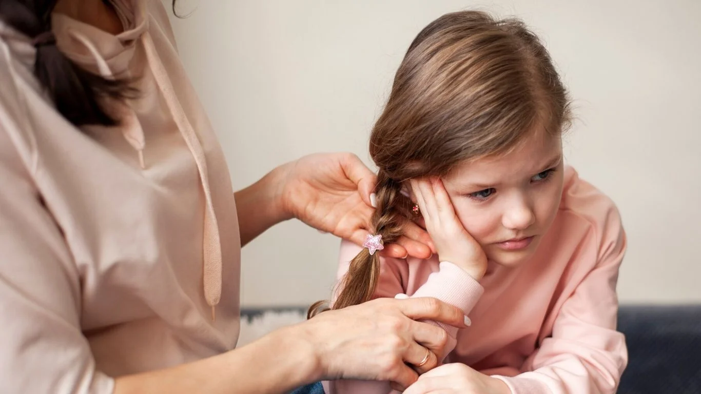What Happens If Lice Goes in Your Ear