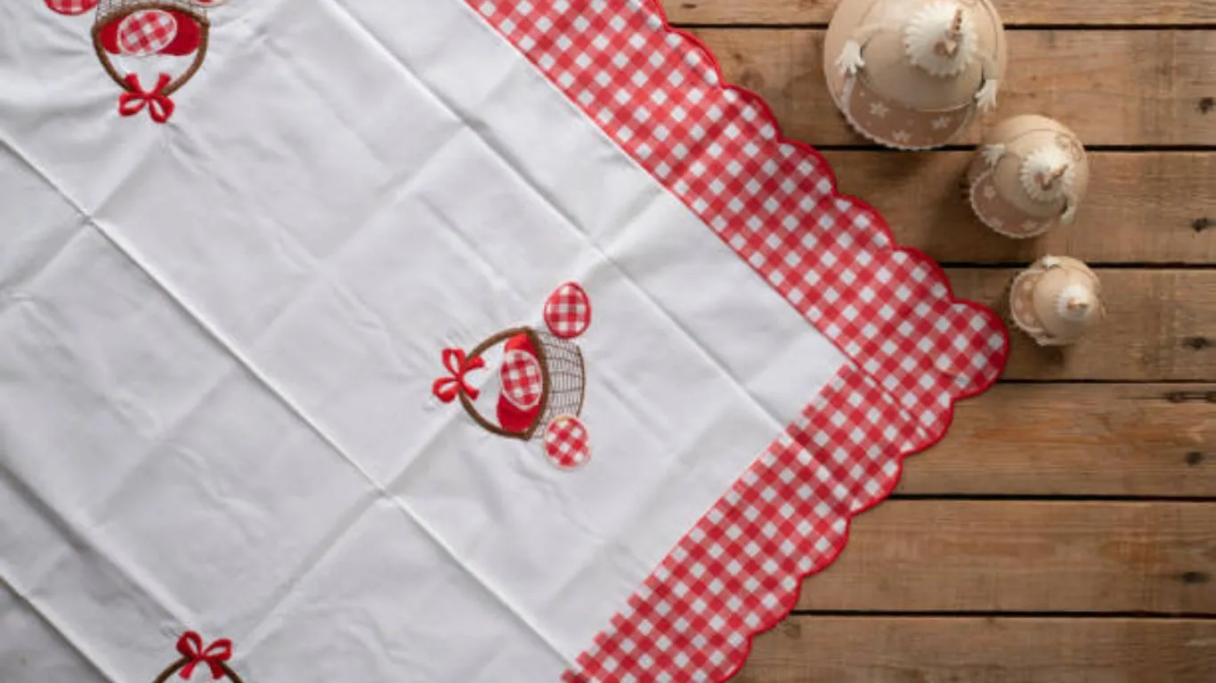 how to sew mitered corners on napkins