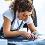 how to hand sew a seam